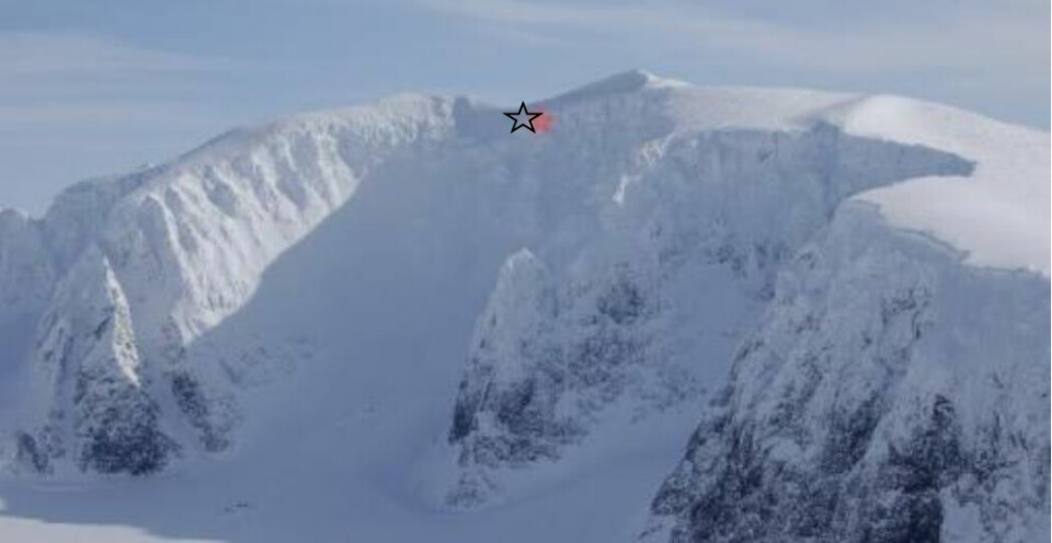 TREFFPUNKTET: Med kun 60 meters større flyhøyde hadde katastrofen vært unngått.