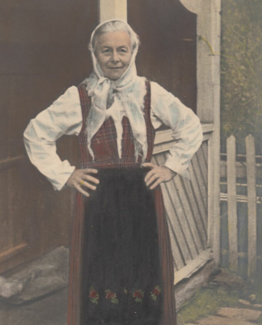 ENERGISK: Inga Selsjord gikk nesten aldri, hun småløp. Hun hadde alltid gjøremål det hastet med å utføre. Hun innlosjerte turister, drev gård, administrerte ansatte og passet barn.