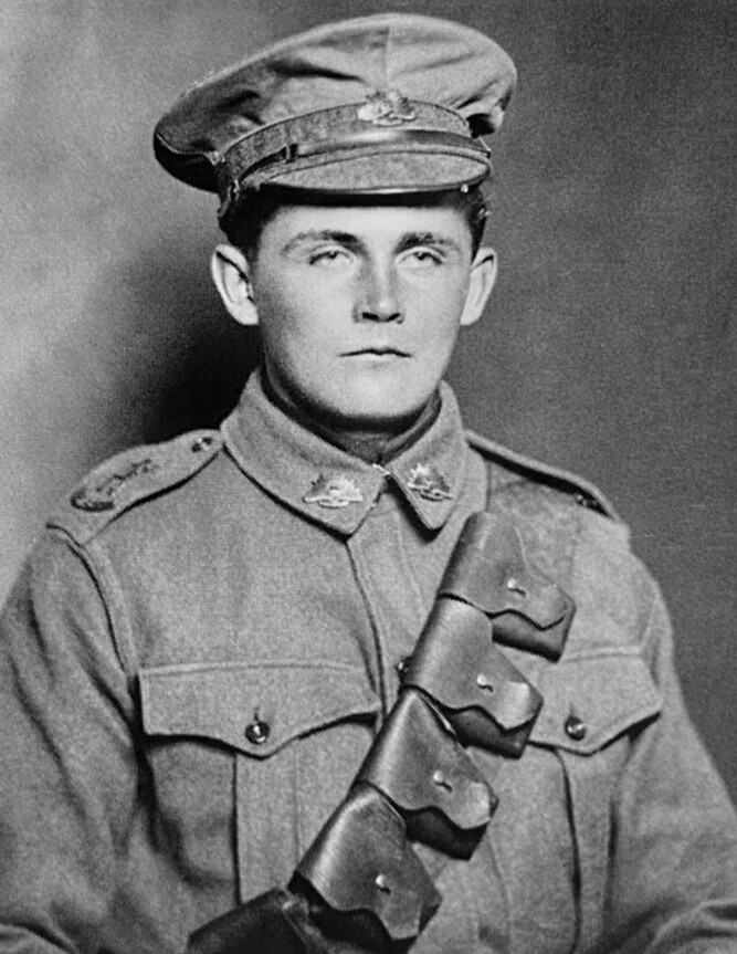 <b>HODESKUDD:</b> Per Freng Petersen deltok i det intense Somme-slaget i august 1916 sammen med australierne. En av fiendene het Lyder Ramstad.