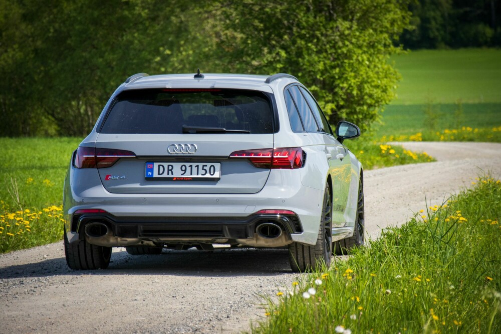 <b>BØLLE:</b> En Audi RS4 skal både sees og høres