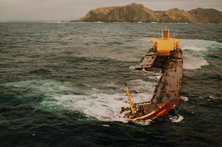 OLJEKATASTROFE: Forliset førte til et oljeutslipp som sølte til mange kilometer med kystlinje.