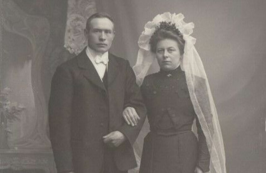 BRYLLUP: Sju år etter at Inga og Fredrik ble viet som ektefolk, rammet døden. Inga måtte drive en gård og oppdra fire små barn alene. En overveldende oppgave, men Inga var ikke den som ga seg så lett.