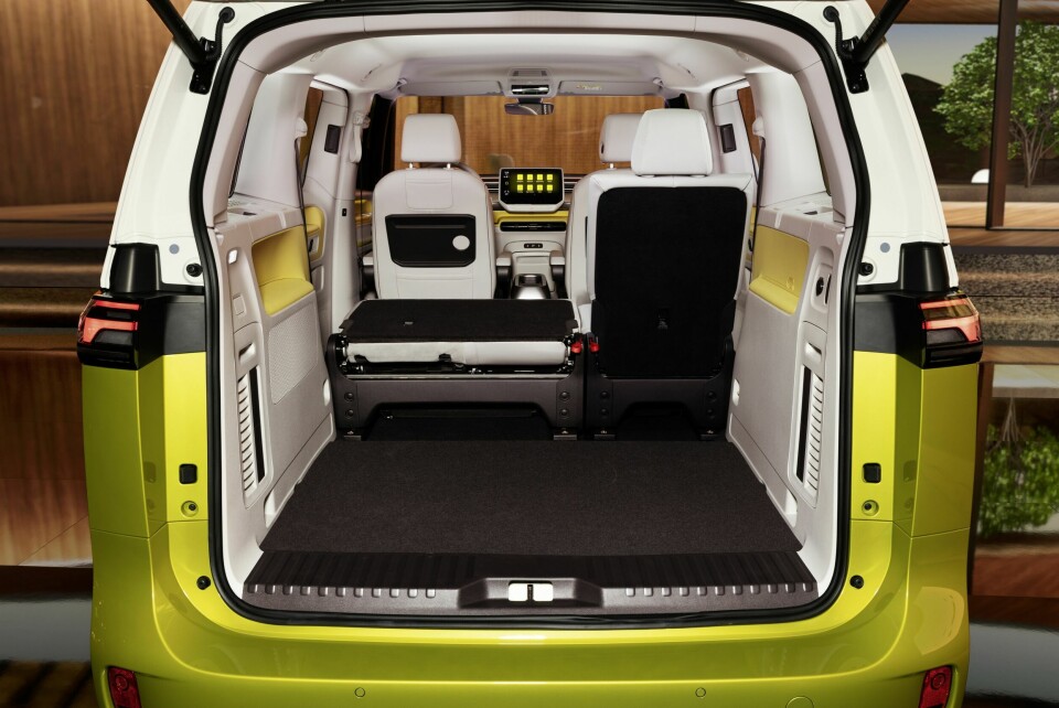 FLERBRUKSBIL: MPV-versjonen har en lastekapasitet på 1121 liter når baksetene er i oppreist posisjon. Felles ryggene på baksetene ned, økes plassen til 2205 liter.