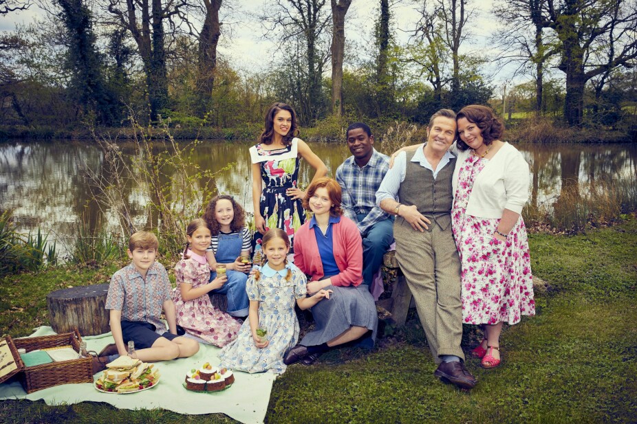 KJENT FAMILIE, NYE SKUESPILLERE: «Fami­lien Larkin» kan by på gamle minner. Serien handler om en storfamilie i England på 70-tallet.