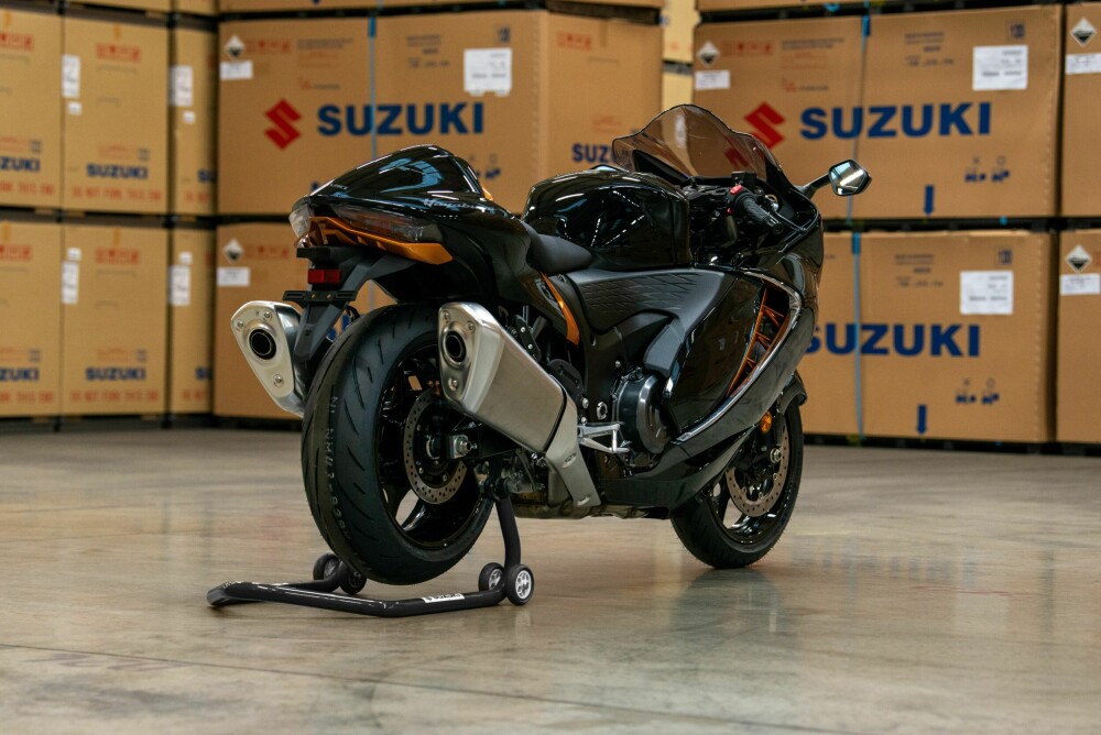<b>KUBIKK:</b> Suzuki har hentet ut enda mer av motoren på 1340 kubikk. Den har 190 hk, gjør 0-100 km/t på 3,2 sekunder, men toppfarten stopper fortsatt på 299 km/t. 