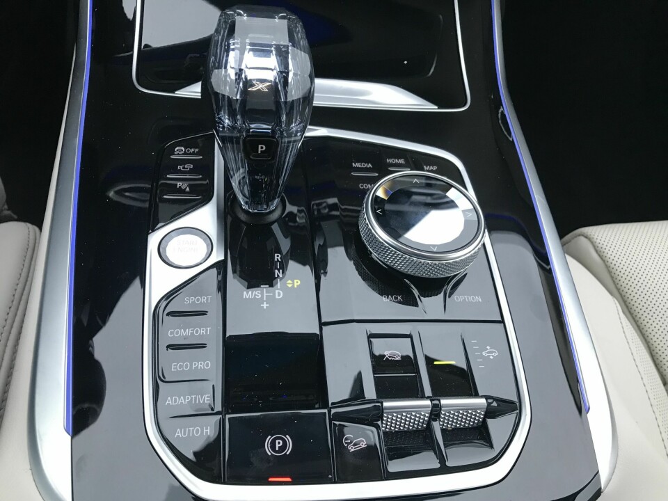 SKINNENDE: Pianolakken kunne vi gjerne vært foruten.