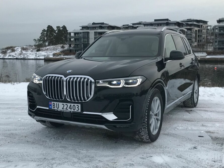 STORVOKST: Voldsom grill på 80 x 40 cm og noe mer klumpete design enn GLS. X7 kan fås med laserlys med en rekkevidde på 600 meter.