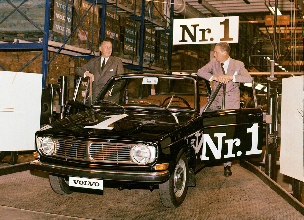 <b>SUKSESS:</b> Den første serieproduserte Volvo 144.  