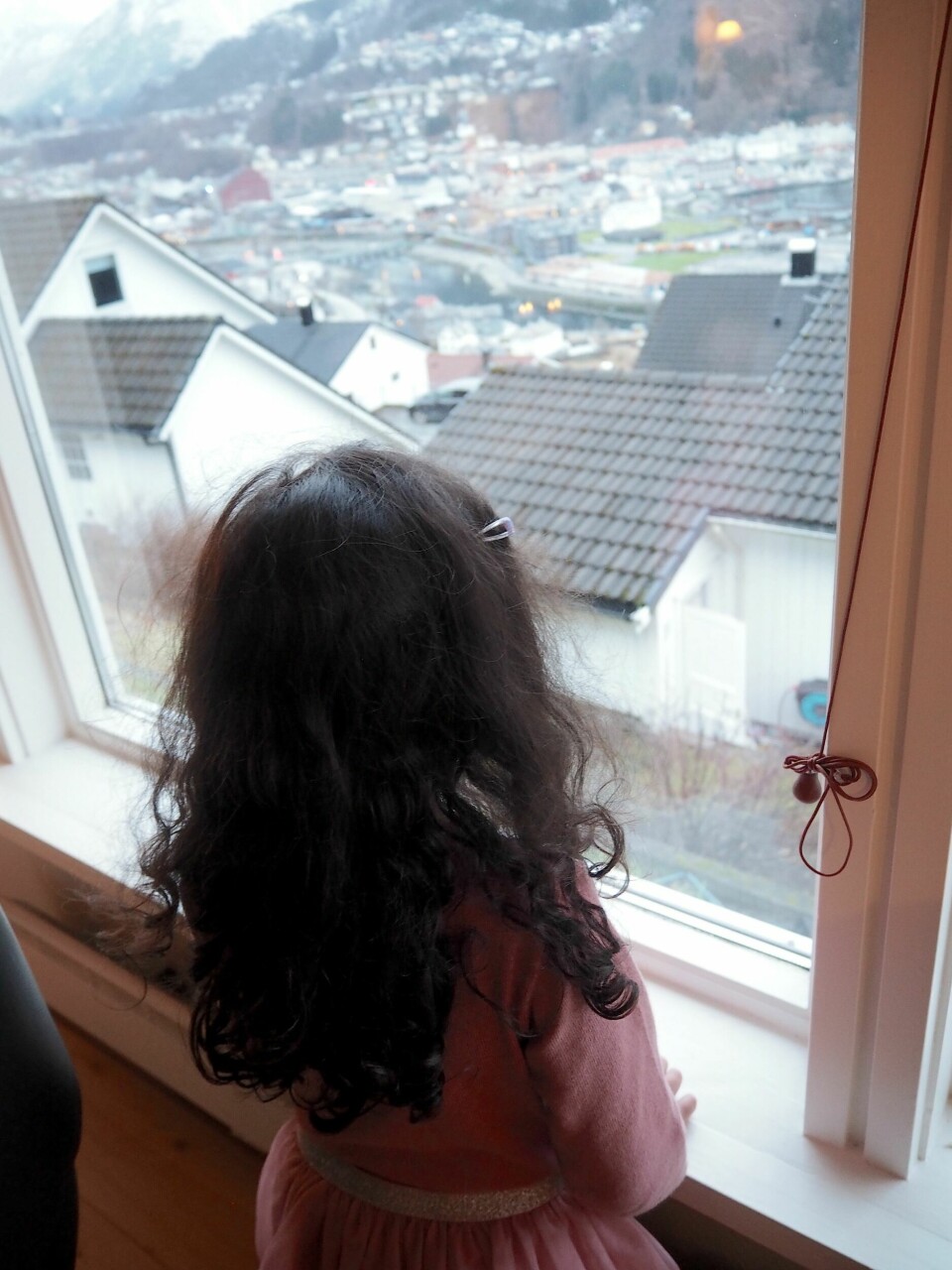 LUFTIG: Huset til familien Azizi har flott utsikt over hele Oddabyen.