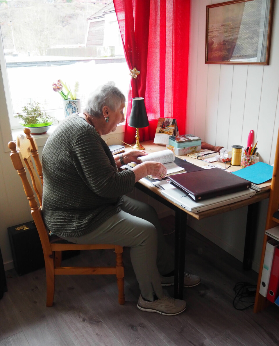 ARBEIDSPULT: Alfhild har eget kontor i den nye leiligheten.