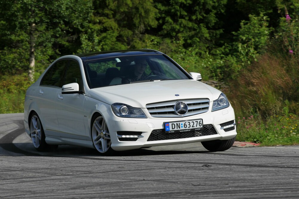 <b>RIMELIG LUKSUS:</b> En Mercedes C-klasse med bensinmotor på 156 hk er en fin 100 000-­kroners-­<br/>bil.