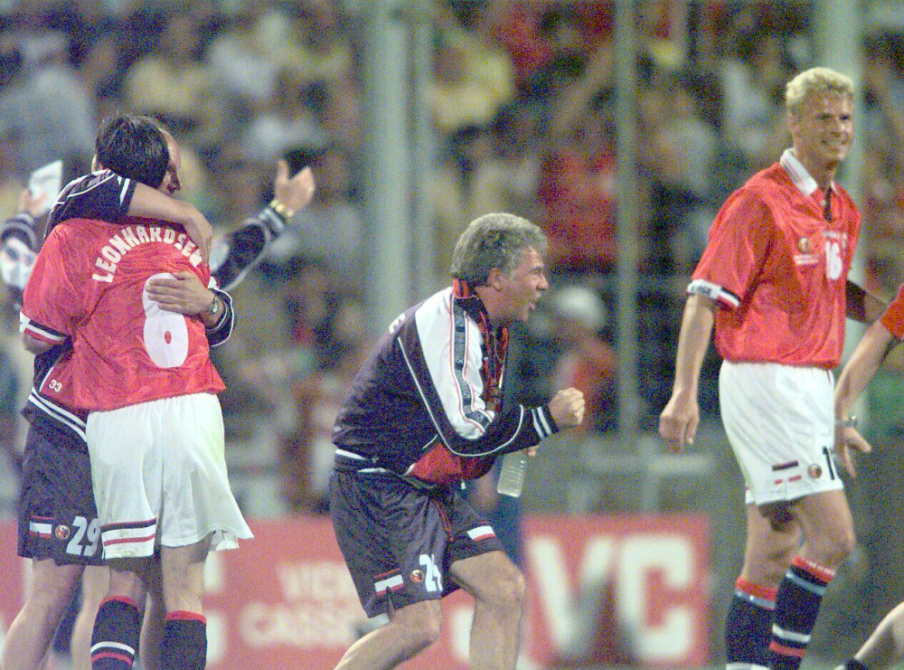 <b>MIRAKLET I MARSEILLE:</b> Landslagssjef Egil «Drillo» Olsen var en av de aller gladeste etter at Norge slo Brasil 2-1 på Stade de Velodrome i Marseille i 1998.