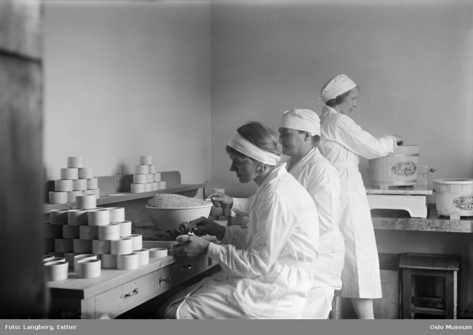 PULTOST: Synnøve Finden mente at pultosten var blitt stemoderlig behandlet av meieriene, og satte seg fore å lage kvalitetsost. Hennes ostefabrikk ansatte mange kvinner i lokalene i Danmarksgate på Vålerenga.