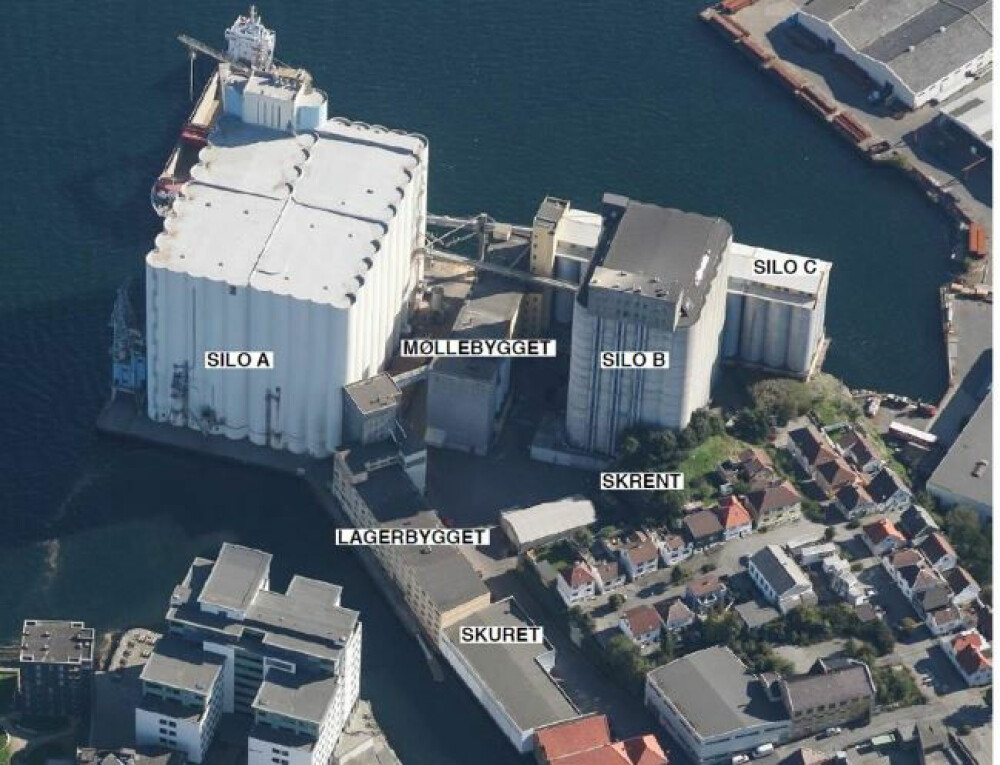 <b>NESTEN KINESISK:</b> Da kinesiske interesser kjøpte fiskefor-produsenten Cermaq, holdt de på å få gigantiske Stavanger Havnesilo med på kjøpet. Nå vurderes den også revet og erstattet med boliger og næringslokaler.