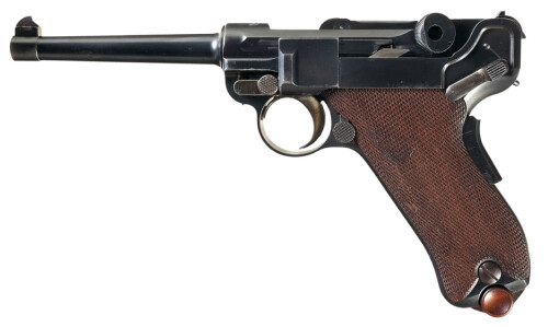 <b>DRAPSVÅPEN:</b> En over 100 år gammel Luger pistol er antatt å være ett av to drapsvåpen.