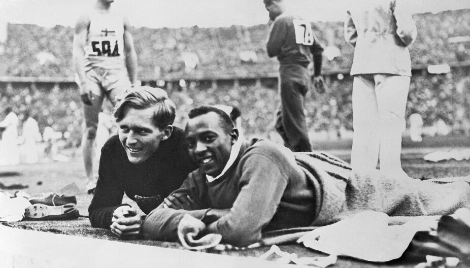 <b>FRA LENGDEGROP TIL SKYTTERGROP:</b> Luz Long og Jesse Owens utkjempet en durabelig duell i lengdekonkurransen under OL i Berlin i 1936. Syv år senere døde tyskeren under kamper mot allierte styrker på Sicilia.