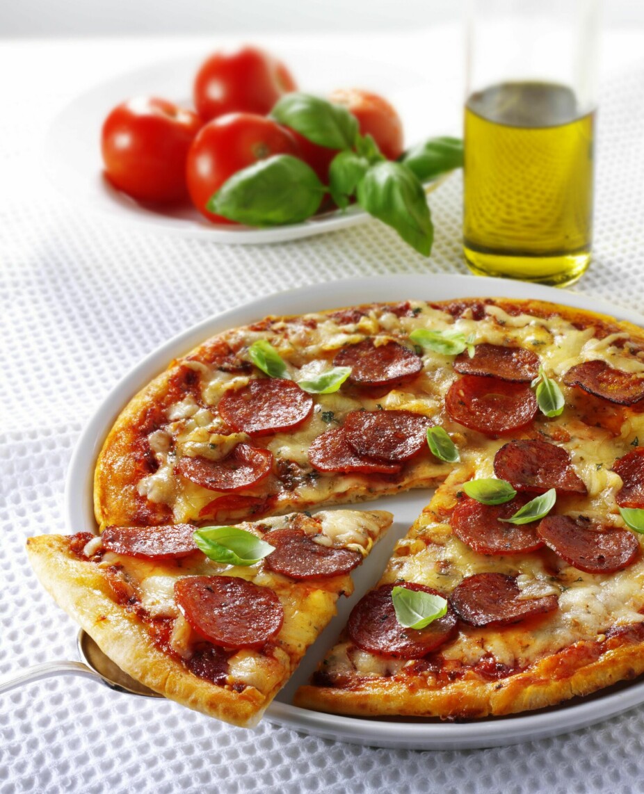 GRISEGOD PIZZA: Ronny har etter lang tid funnet den perfekte oppskriften på hjemmelaget pizza.