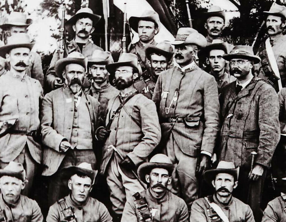 BERYKTET: Den første skandinaviske kontingenten umiddelbart før avreise etter etableringen i oktober 1899.