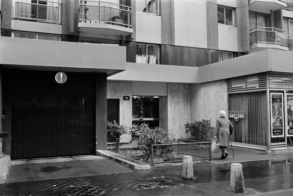 ÅSTEDET: I denne bygården i Paris bodde Cécile Bloch (11). Her ble hun funnet drept i kjelleren, knivstukket og voldtatt.