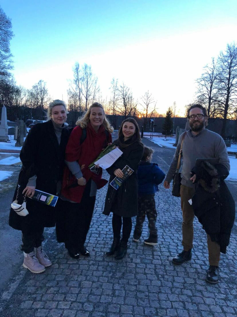 <b>KONSERTKVELD:</b> Nylig sang Katharina på en støttekonsert for de ukrainske flyktningene i Borlänge i Sverige. Kate (t.v), Ekaterina, sønnen Jacob og mannen Tarjei var også med.