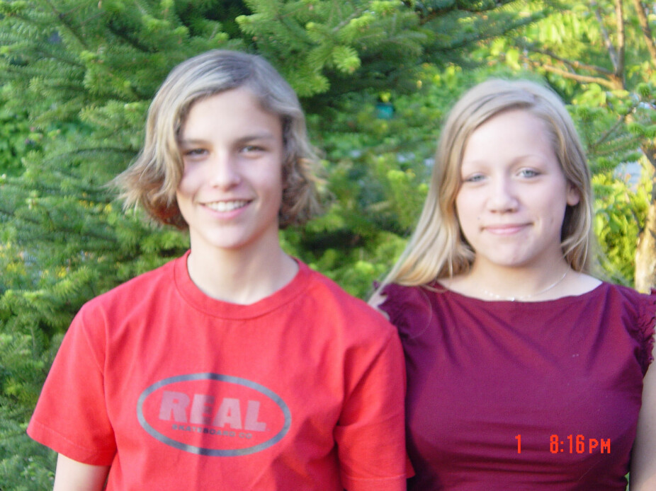 <b>HEKTA PÅ BRETT:</b> 14 år gamle Atle Pettersen og venninnen Stine Cecilie Hillestad fra Skien opptrådte med låten «Hekta på brett». Den handlet om Atles store lidenskap ved siden av musikk: Snøbrett og rullebrett.
