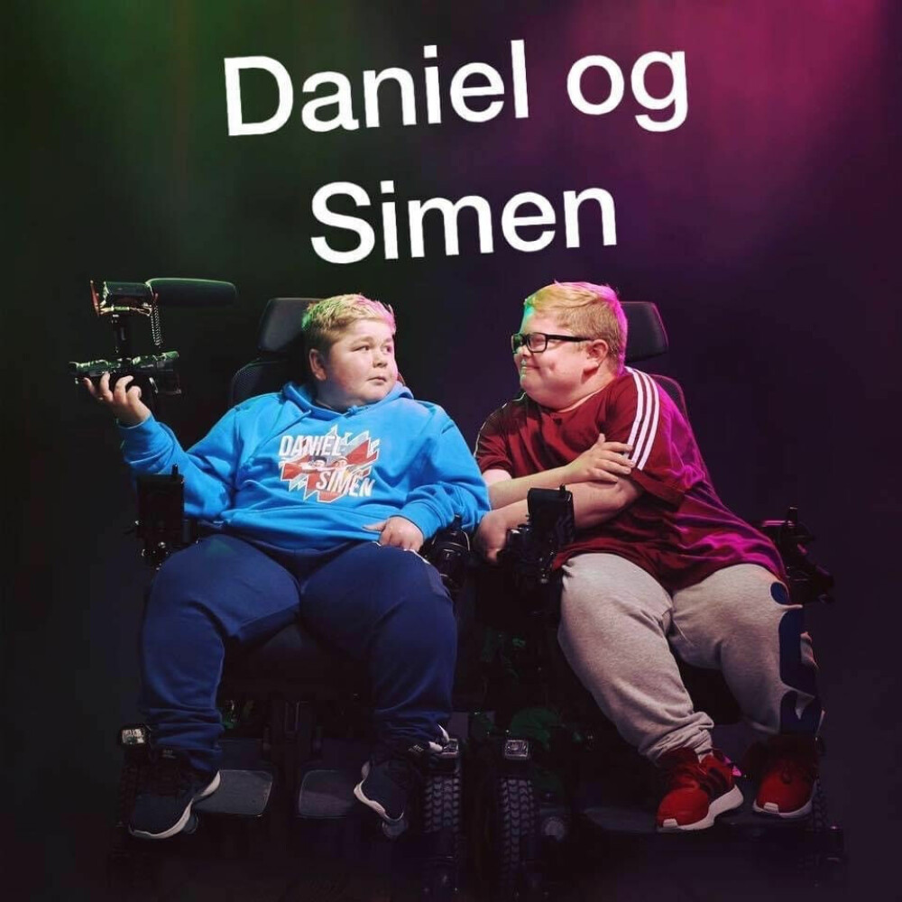 <b>YOUTUBERE:</b> Daniel og Simen snakker om annerledeshet, sykdommen, mobbing og netthets.