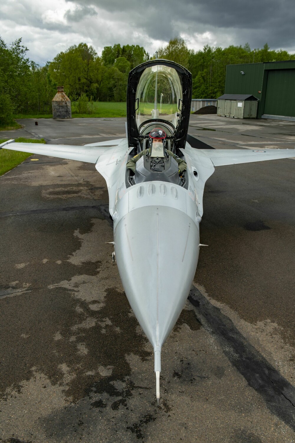 <b>FRA VUGGE TIL GRAV:</b> Frode André har testet oppgraderingene på de norske F-16-flyene gjennom størsteparten av livsløpet så langt.