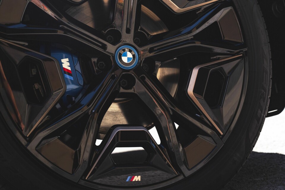 Et beist av en elbil