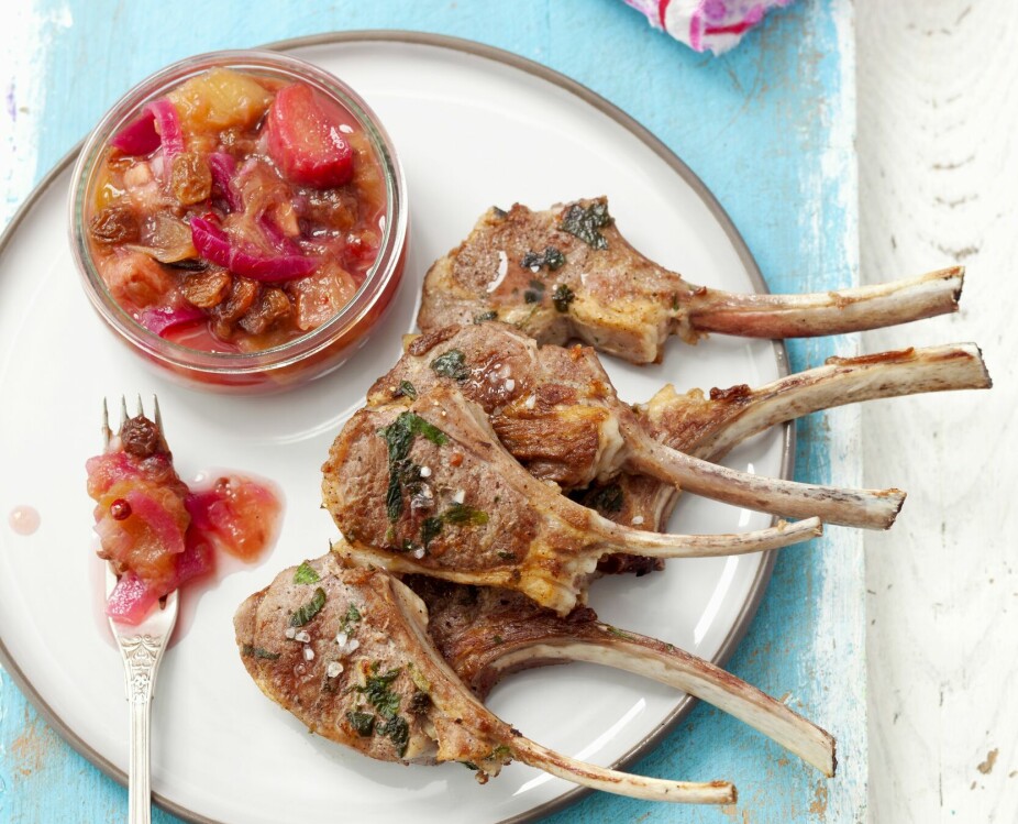 Lamb chops with rhubarb chutney Lamb chops with rhubarb chutney