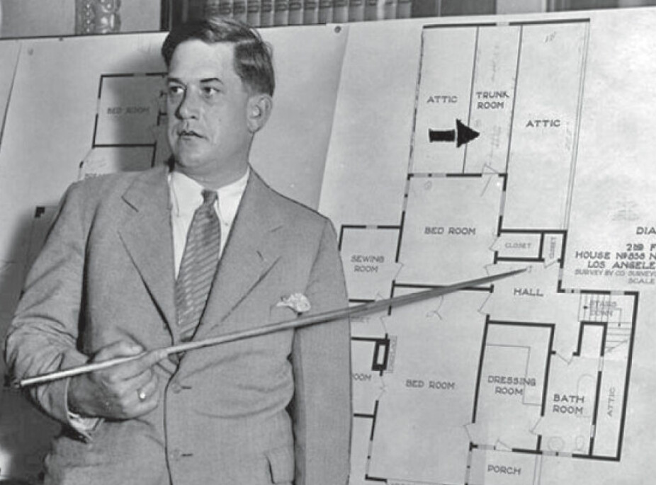 AVSLØRINGENE: Etterforsker Arthur Stoll med plantegning
over Los Angeles-huset der drapet fant sted. Sanhuber holdt til
i «attic»-rommene.