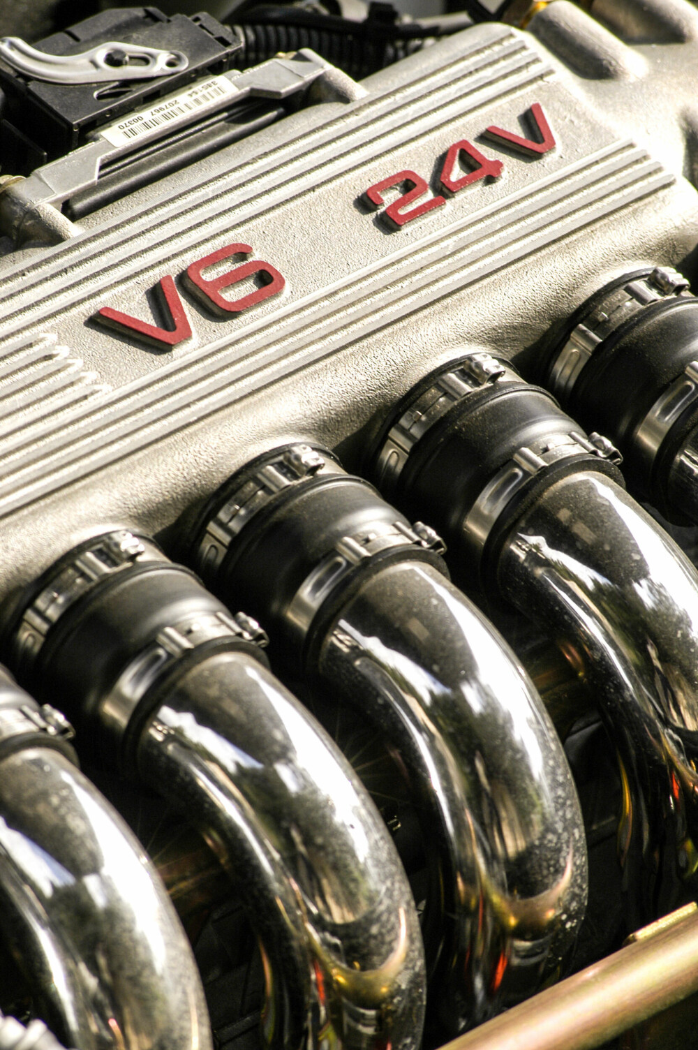 <b>SISTE UTGAVE:</b> Alfas nydelige V6-motor var toppmotorisering i 156-modellene. Her en 3,2-liter fra GT-modellen. 