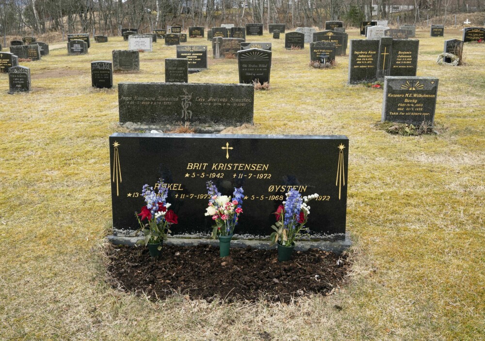 <b>MINNESTED:</b> På kirkegården på Hamarøy ligger familien til Per Tore Kristensen. 