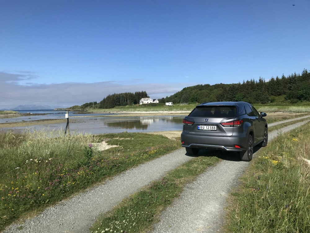 <b>STIKKVEI:</b> En Lexus RX på Ylvingen. Har det skjedd før?