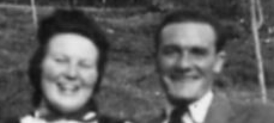 Harald tar en flaske gift på styrten og legger seg ned for å dø. Så skjer det utrolige