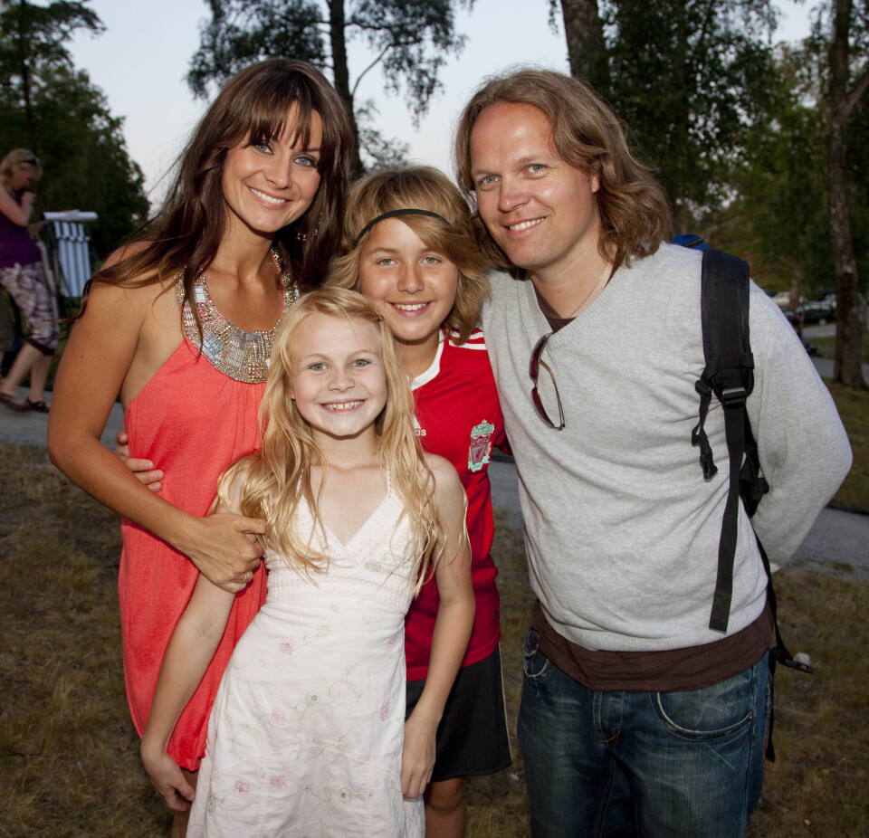 EKTE KJÆRLIGHET: Katrine uttrykker en takknemlighet overfor ektemannen Snorre, som alltid har stått som en klippe ved hennes side. Hver eneste Allsang-sesong har han og barna vært der for Katrine. Her er hun sammen med datteren Evelina, sønnen Markus og ektemannen Snorre i 2009.