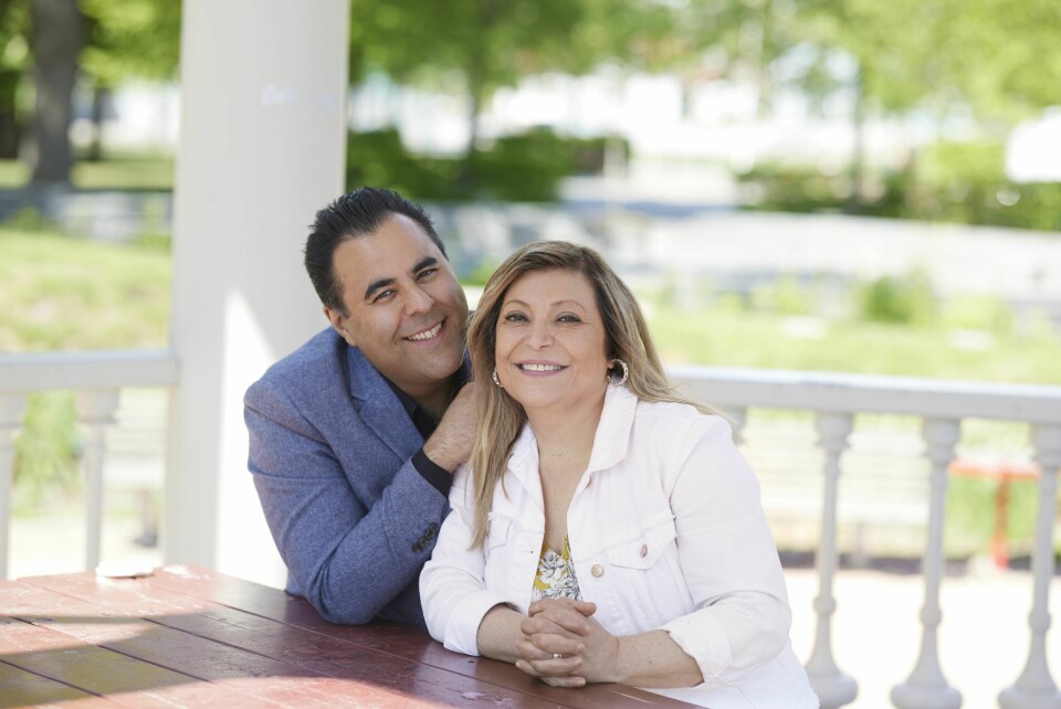 ZAHRA KHALILI: Mamma Zahra er stolt av sønnen sin. – Han har et sett med verdier som er viktig i den rollen han har, sier hun.