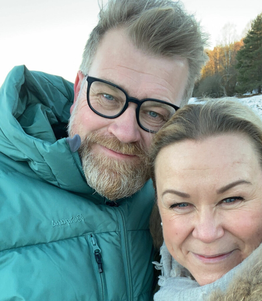 DET FØRSTE MØTET: Under koronapandemien valgte Tina og Eirik å gå tur i skogen for å bli kjent og se om det kunne være noe mer mellom dem.