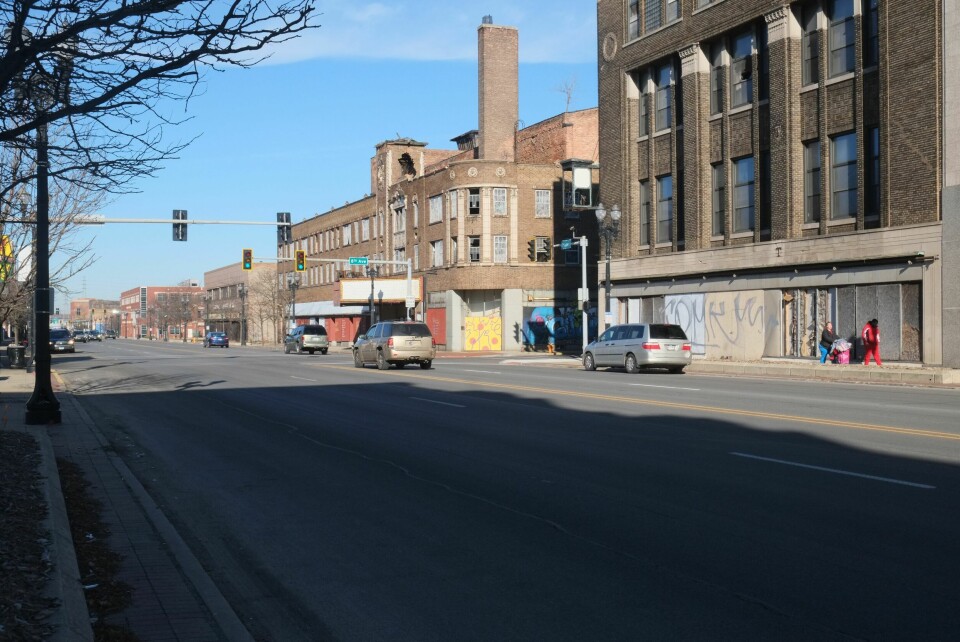 KUMMERLIG: Oppveksten for Paula Cooper i byen Gary i Indiana var preget av vold og rus. Ungjenta kom tidlig ut på skråplanet.