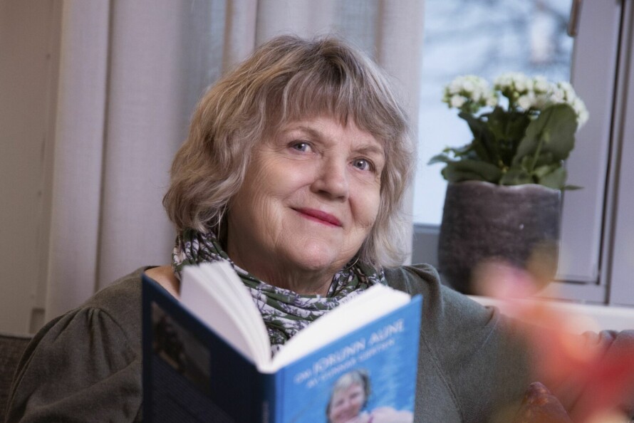 LIVET: Jorunn har skrevet boken Jenta som ikke kunne neie som handler om livet hennes som poliorammet. Å skrive boken har vært en form for bearbeiding av alt hun ikke husket eller visste om fortiden sin som barn.