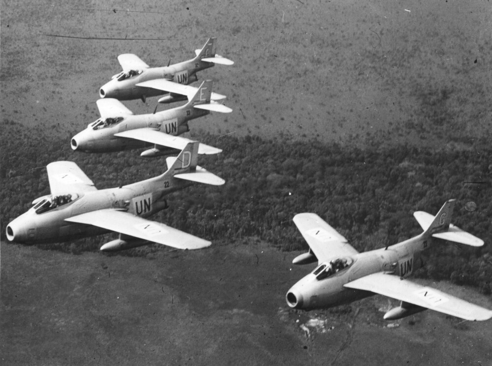 <b>REKOGNOSERING:</b> Fire «tønner» på rekognoserings­oppdrag over Belgisk Kongo tidlig på 60-tallet. Jageren viste seg å være et fremragende kampfly.