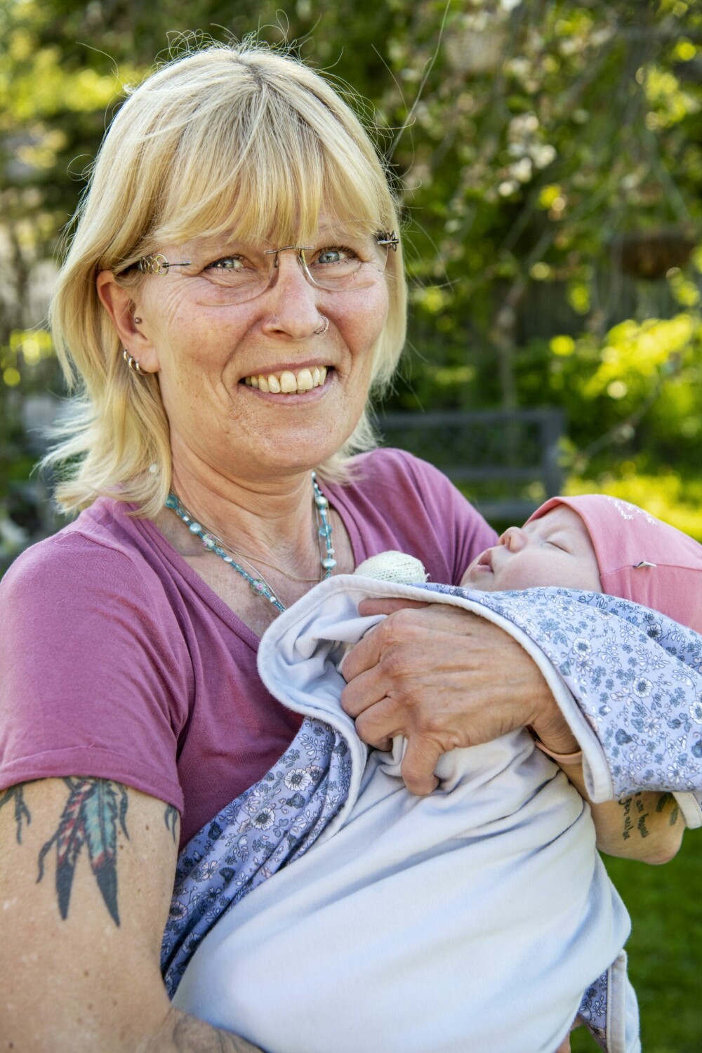 <b>OGSÅ BESTEMOR:</b> Birgitta med sitt yngste barnebarn Elwira. Til nå har hun blitt bestemor til 20 små.