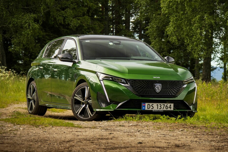 <b>SPORTSLIG:</b> Den friske fargen grønn olivine kler de spreke egenskapene nye Peugeot 308 har å by på. 
