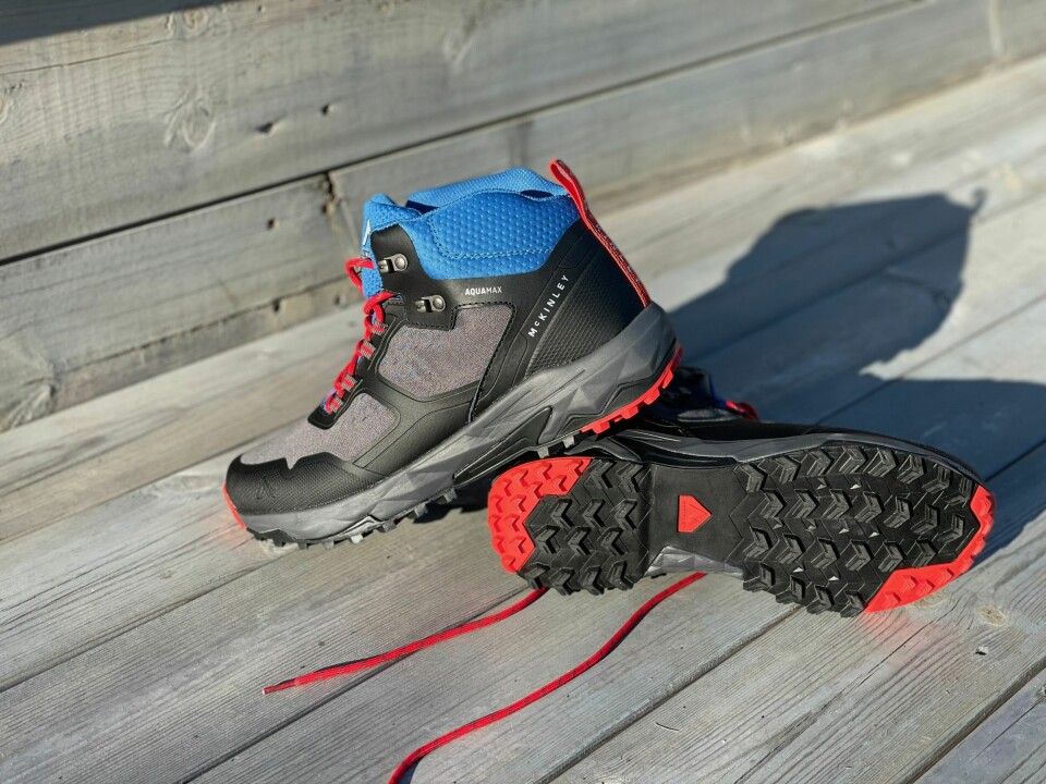 MCKINLEY ASGARD MID AQX: En relativt slitesterk sko, men ikke å anbefale om du skal bære tung sekk.