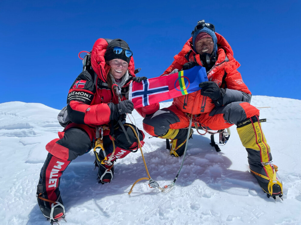 <b>GODT I GANG:</b> Sammen med Dawa Ongji Sherpa startet Kristin Harila toppturen på Annapurna i Nepal. Fortsatt ligger hun an til å kunne sette rekord − å bestige samtlige 14 topper over 8000 meter på kortest tid.
