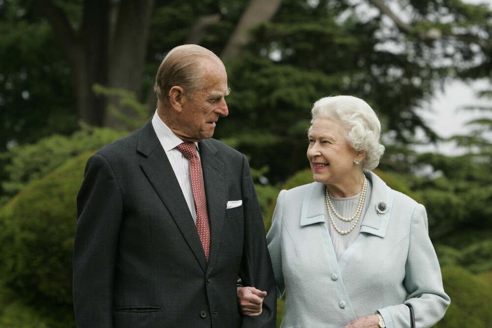 <b>PÅ GAMLE TOMTER: </b>Philip og Elizabeth tilbrakte bryllupsnatten på herregården Broadlands i Hampshire, som tilhørte Philips onkel. Under markeringen av diamantbryllupsdagen i 2007 var de tilbake som gjester på godset.