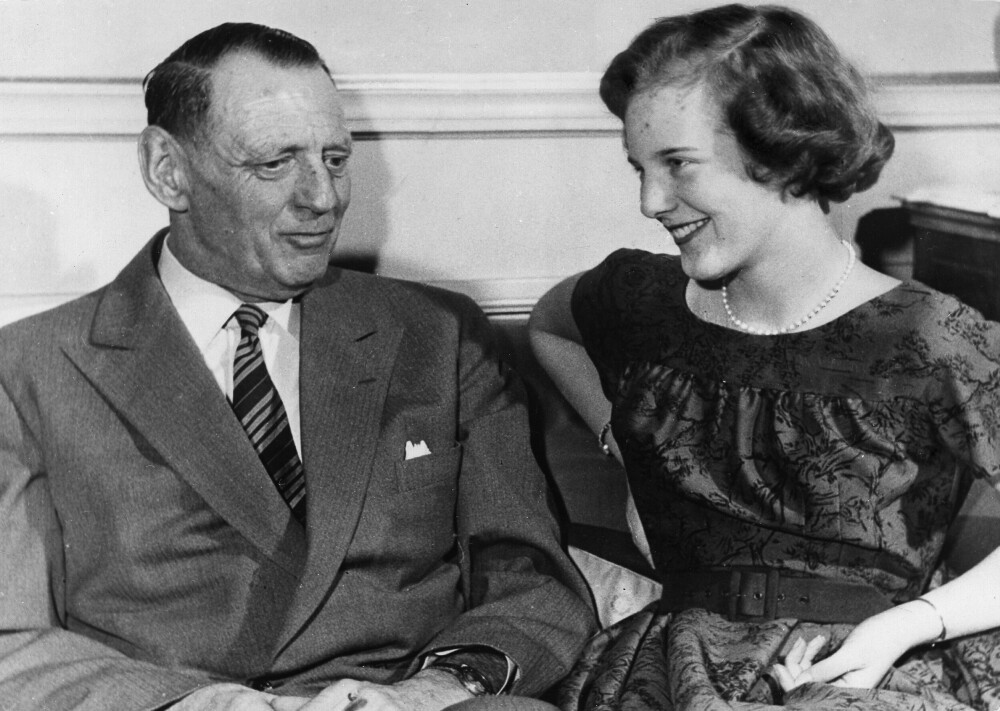 <b>FAR OG DATTER:</b> Kong Frederik var svært glad for at hans datter skulle følge etter ham på tronen. Her er Frederik og Margrethe i 1958, det året hun fikk sitte i statsråd for første gang.