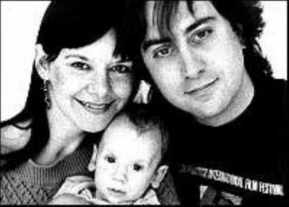 <b>LEIDE UT VIDEOUTSTYR:</b> Deborah og Harvey Dubs og deres to år gamle sønn ble bortført av to menn som ville leie videoutstyret deres.