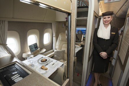 <b>FORTSATT LUKSUS:</b> For de som er villig til å betale for seg, er det fortsatt mulig å oppleve overdådig luksus som flypassasjer. Hos Emirates kan man bestille egen personlig kupe på 1. klasse.