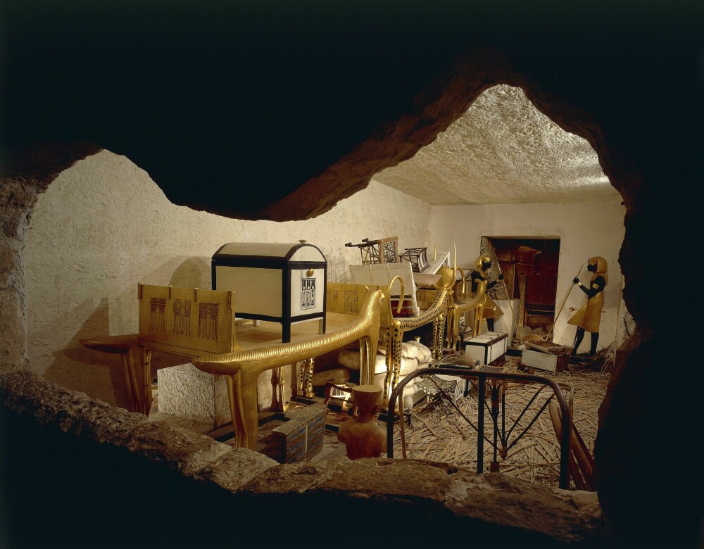 <b>GYLNE SKATTER:</b> Det glimtet av gull overalt, sa Howard Carter da han kikket inn i et forkammer til selve grav­kammeret. I dag er synet gjenskapt for turister i «Faraoenes landsby» i Kairo.