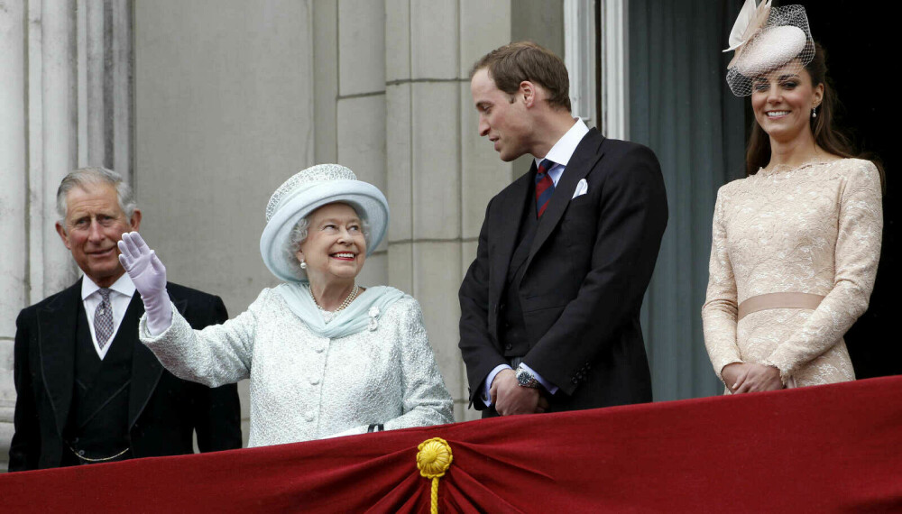 <b>TAR OVER:</b>
Mange mener at 73 år gamle Charles burde frasi seg tronen og heller la prins William overta etter dronning Elizabeths bortgang.